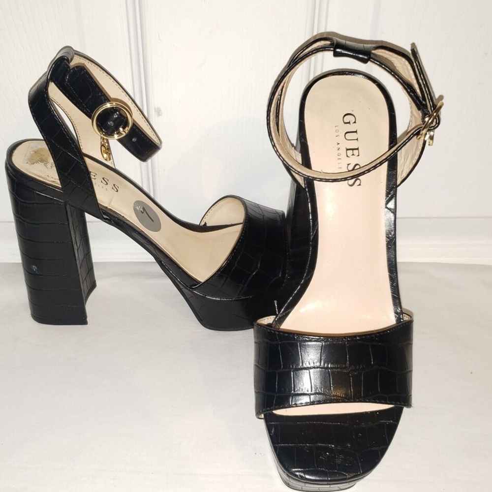 Guess Black Croc Embossed Platform Sandal Shoes Chunky Heels Women’s Sz 8 1/2
